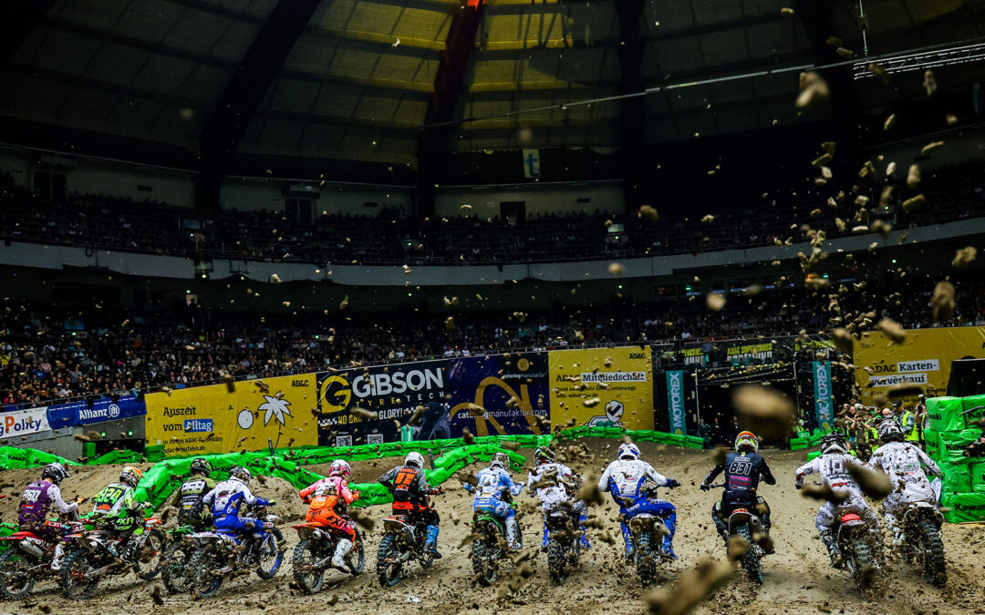 Die Welt zu Gast in Dortmund: Fahrer aus 15 Nationen beim Supercross am Start