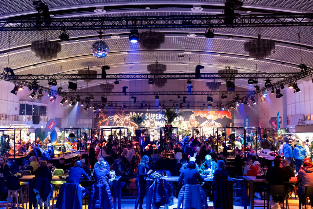 Mit den neuen Event-Packages wie Track-Walk oder Behind-the-Scenes-Tour sowie dem exklusivem Zugang zum Boxenstopp (SX Club) wird der Besuch zum unvergesslichen Erlebnis